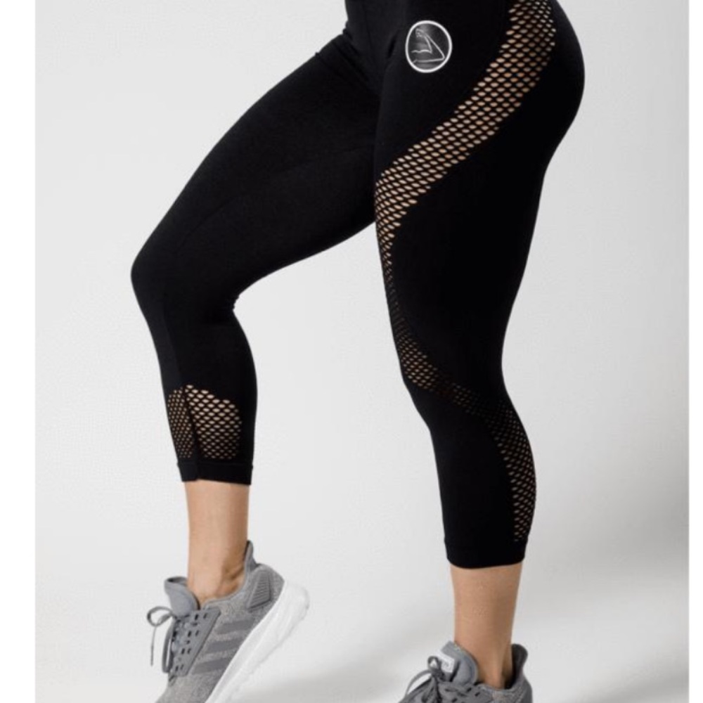 Workout leggings from the website Girls who Lift